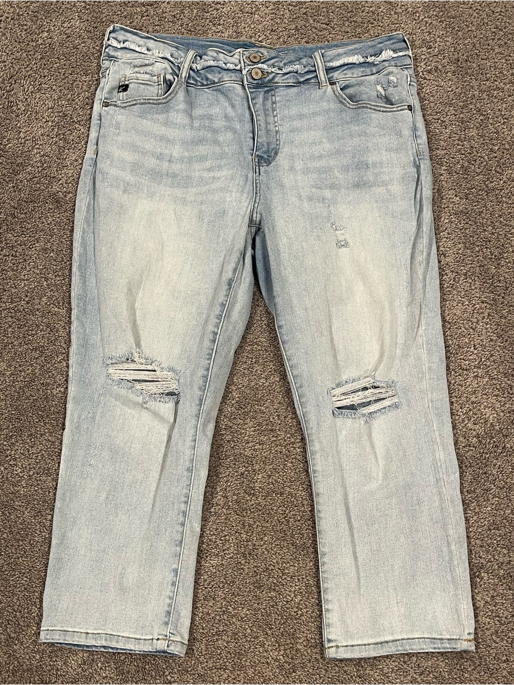 KanCan Plus 18W Distressed Cropped Jeans Light Wash Raw Frayed Waist